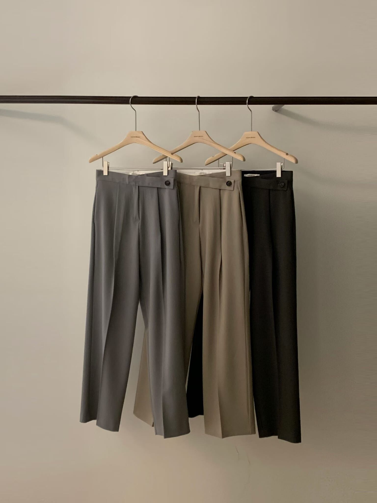 AY5511 斜扣直筒西褲 *特價* (充值購物金不適用)