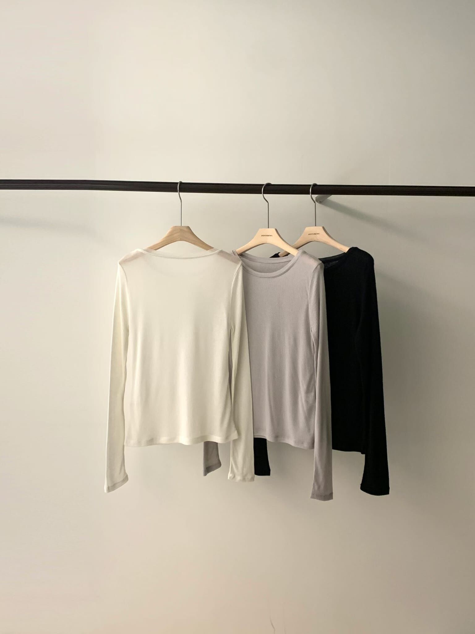 AY5522 暗直紋上衣 *特價* (充值購物金不適用)