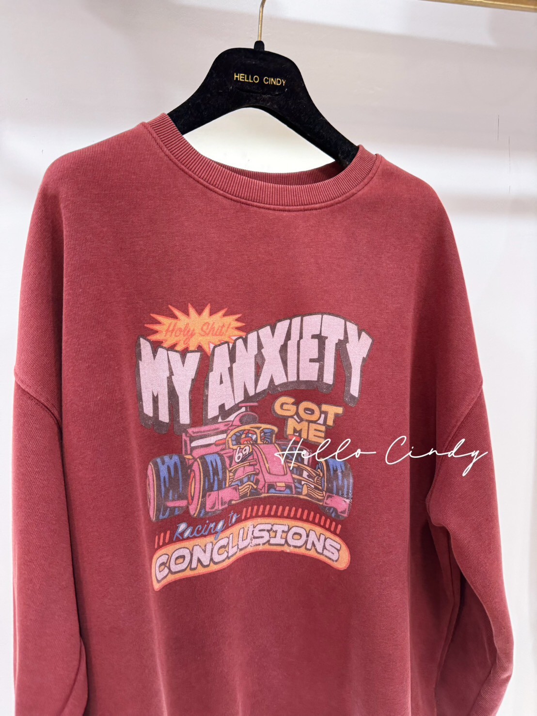 B02012 中性款仿舊感紅色賽車大學T