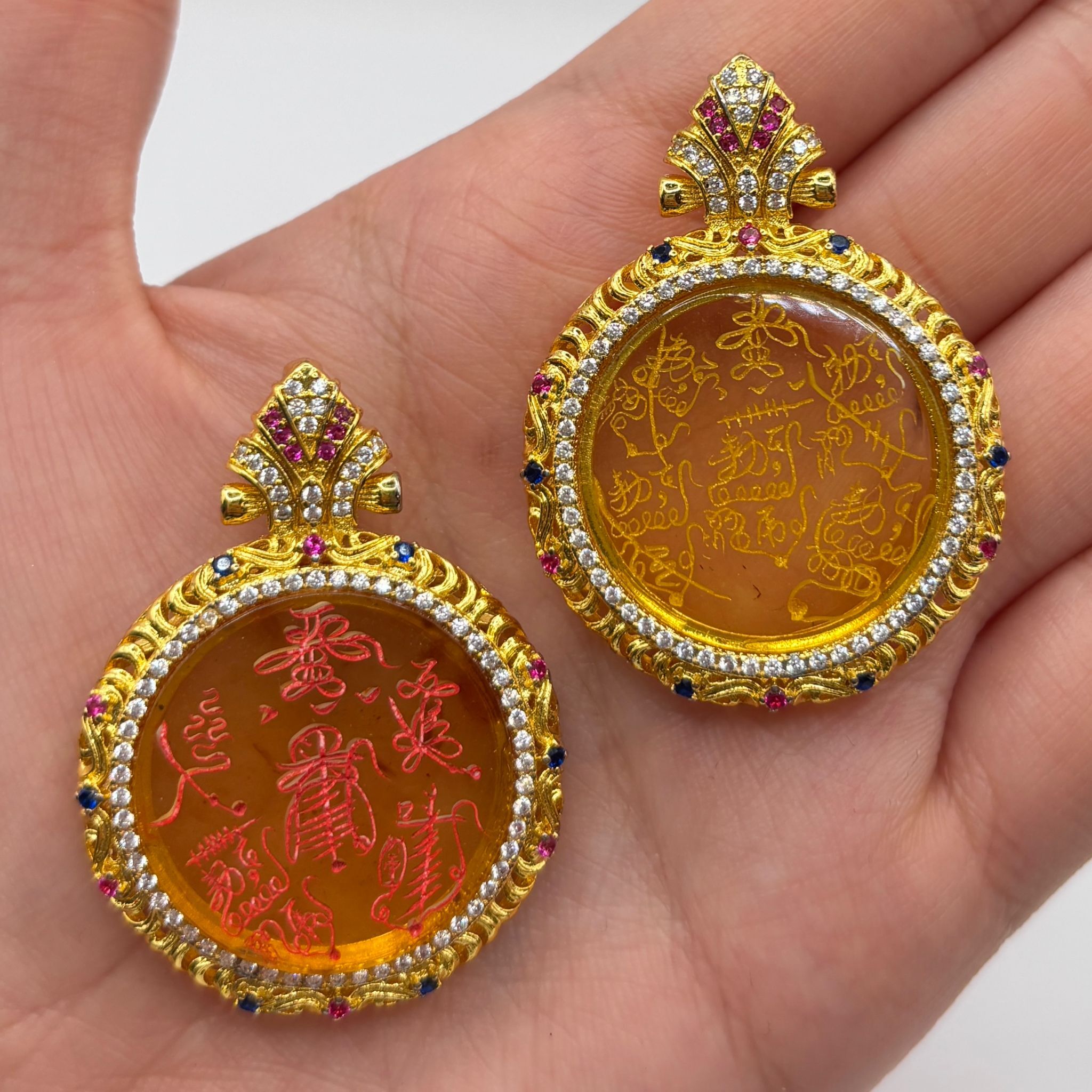 AB260204-L166-冠軍琥珀雕刻師聯乘紫袍大師開光-五雷符項鍊 默認流金(一物一證書)-(需留中文全名，已包紫袍大師開光，4月頭到貨，只限尖沙咀門店自取）