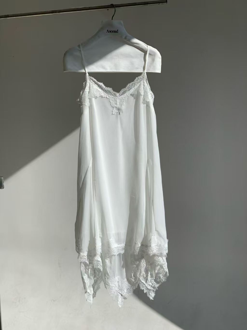 AC5512 蕾絲吊帶連身裙 *特價* (充值購物金不適用)