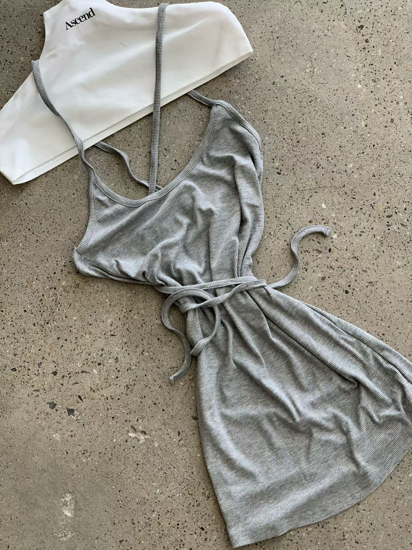 AC5529 外搭背心裙 *特價* (充值購物金不適用)