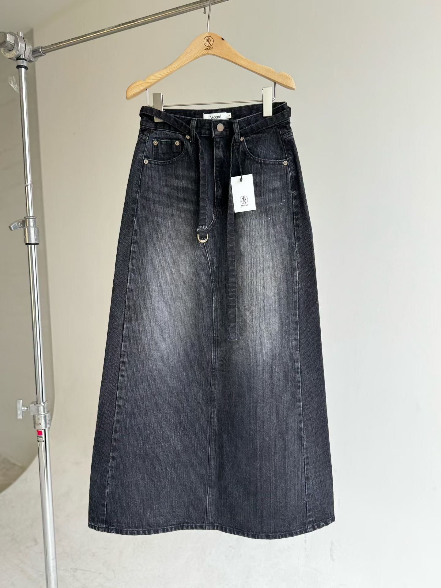 AC5530 中車線牛仔長裙 *特價* (充值購物金不適用)