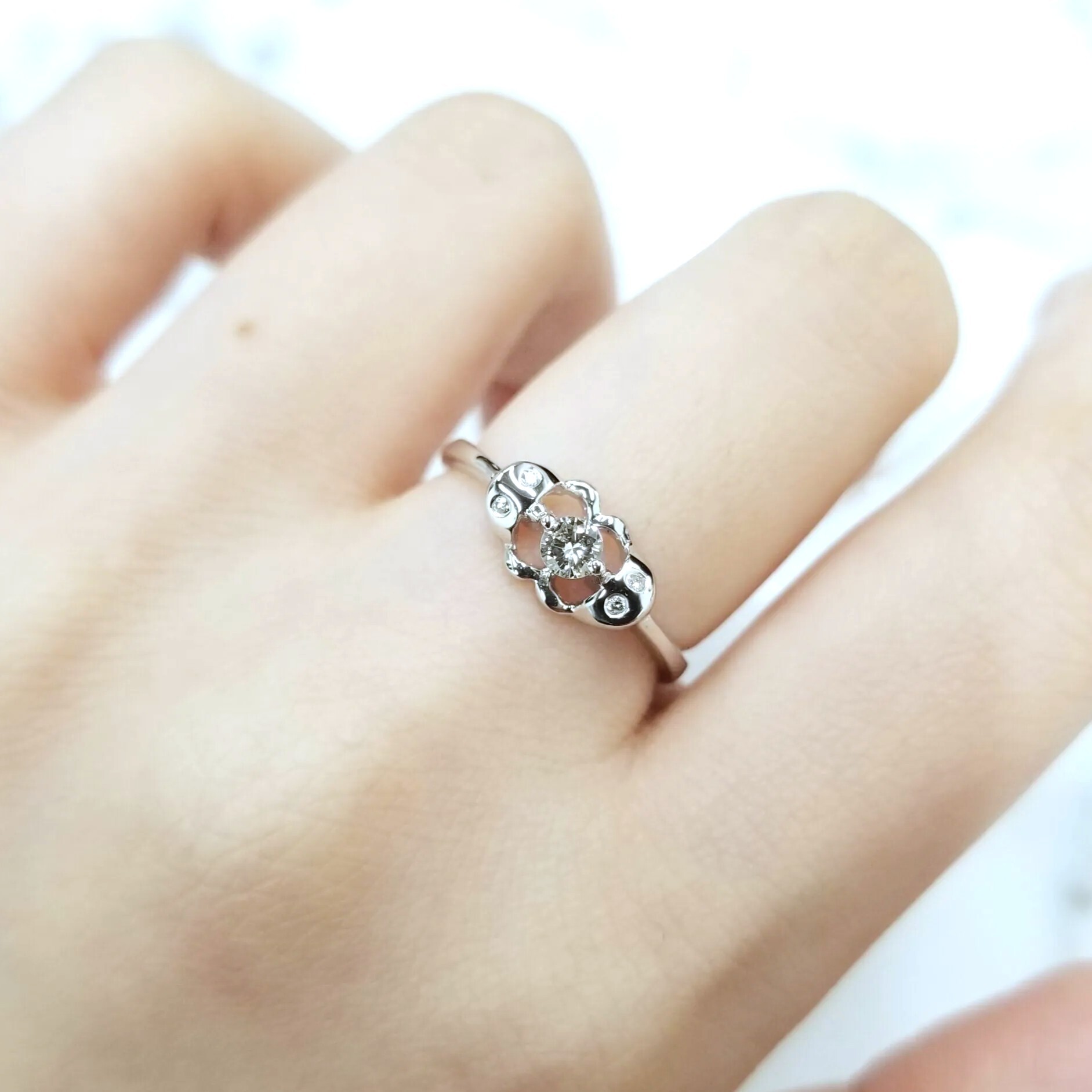 全新18K白金13份鑽石戒指