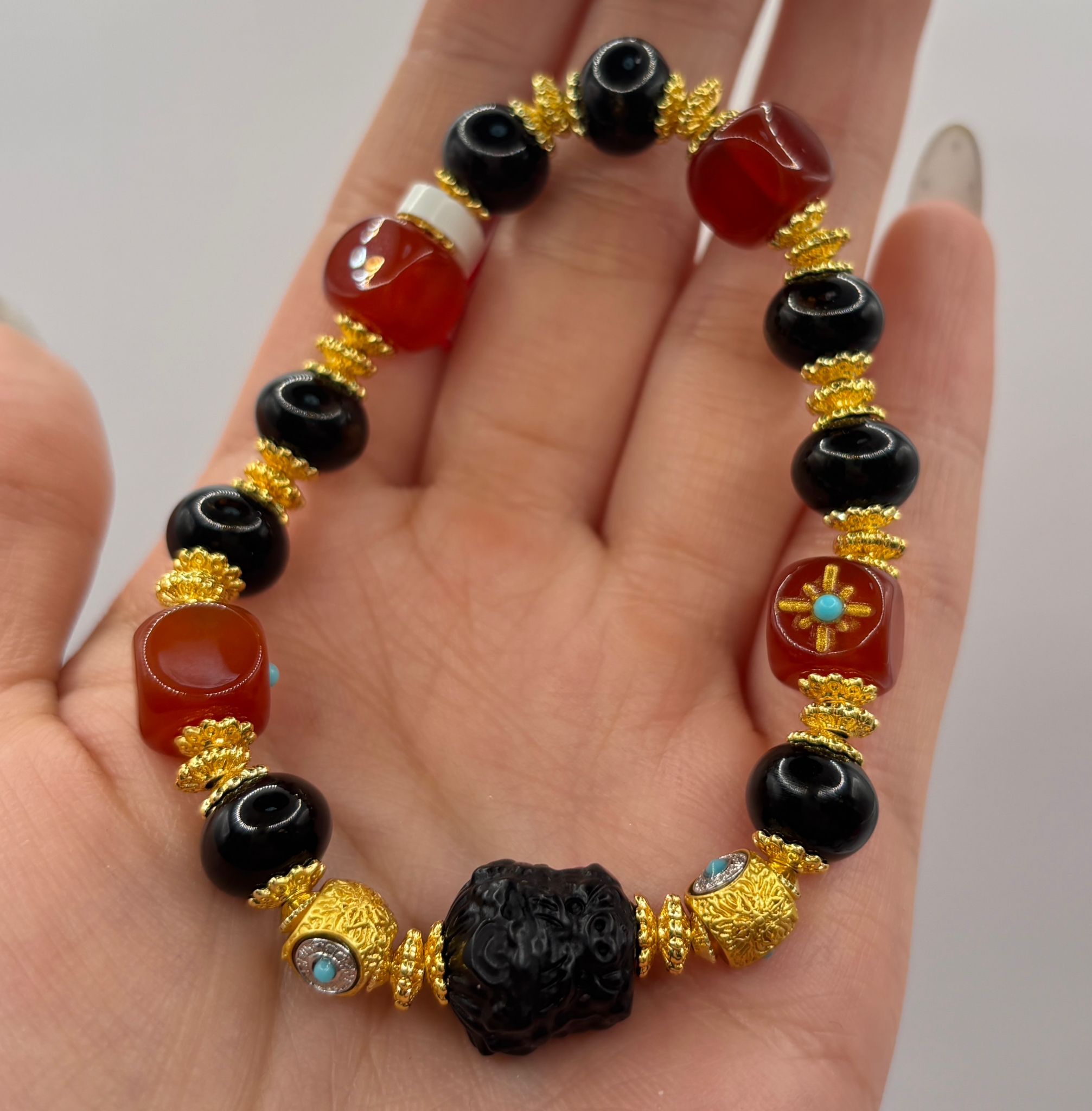 AB260204-L155-日月星辰轉運鎮琥珀手串-(需留中文全名，已包紫袍大師開光，4月頭到貨，只限尖沙咀門店自取）