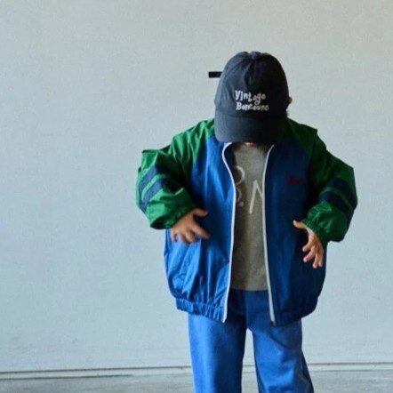 90-160 BN 藍綠拼色拉鍊外套