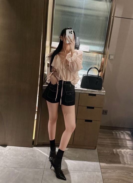 後腰鬆緊配色車線雙口袋短褲-F / 3色