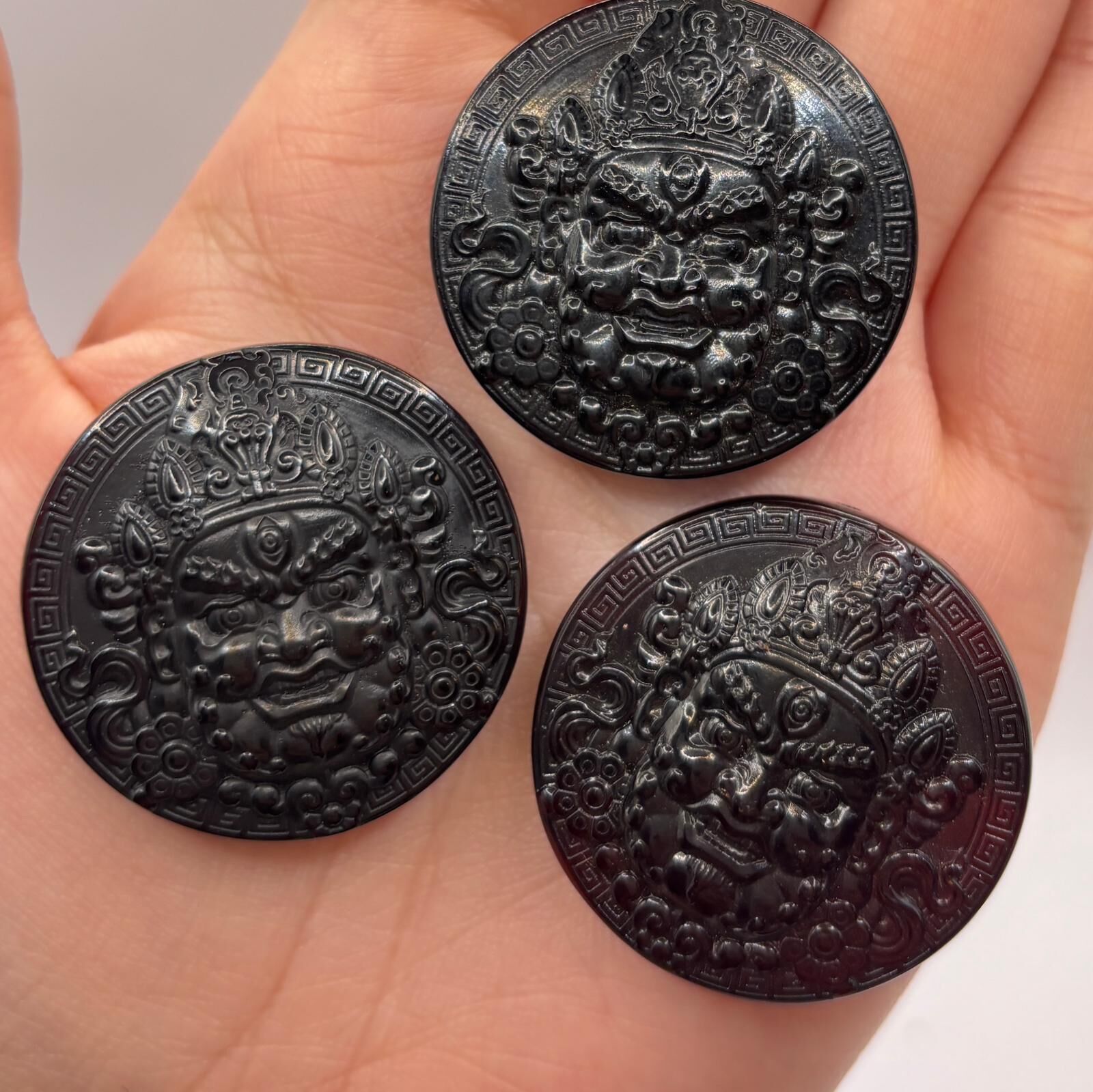 AB260204-L89-冠軍琥珀雕刻師聯乘紫袍大師開光-翳珀圓大黑天頸鏈(一物一證書)-(需留中文全名，已包紫袍大師開光，4月頭到貨，只限尖沙咀門店自取）