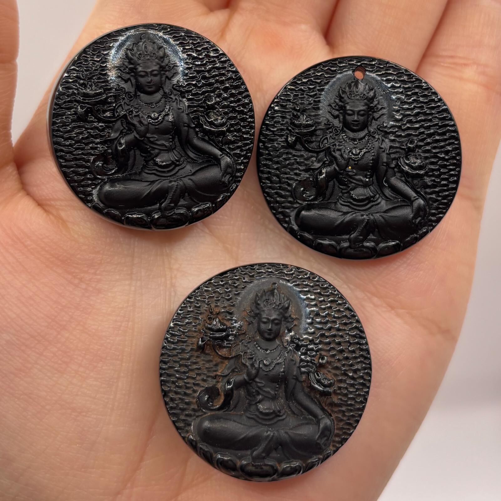 AB260204-L88-冠軍琥珀雕刻師聯乘紫袍大師開光-翳珀圓綠度母吊墜頸鏈(一物一證書)-(需留中文全名，已包紫袍大師開光，4月頭到貨，只限尖沙咀門店自取）