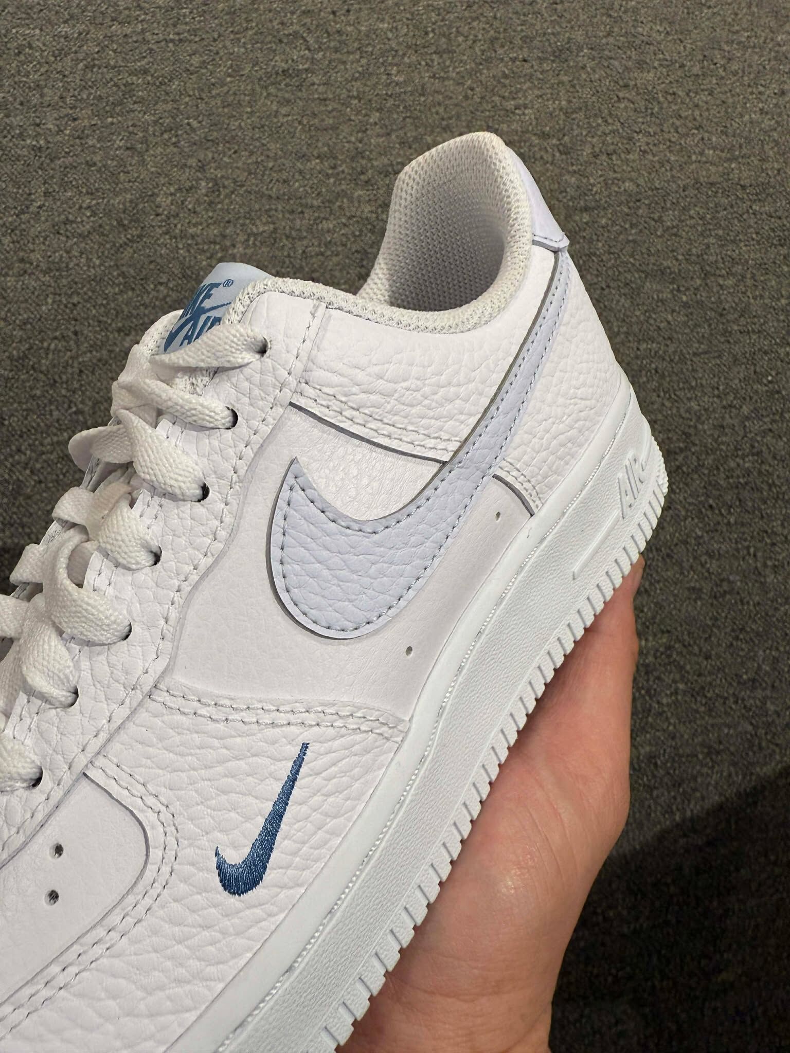 Nike Air Force 1 冰藍蘇打 寶寶藍色 荔枝皮 小勾 女鞋 FM HV2511-100 fm