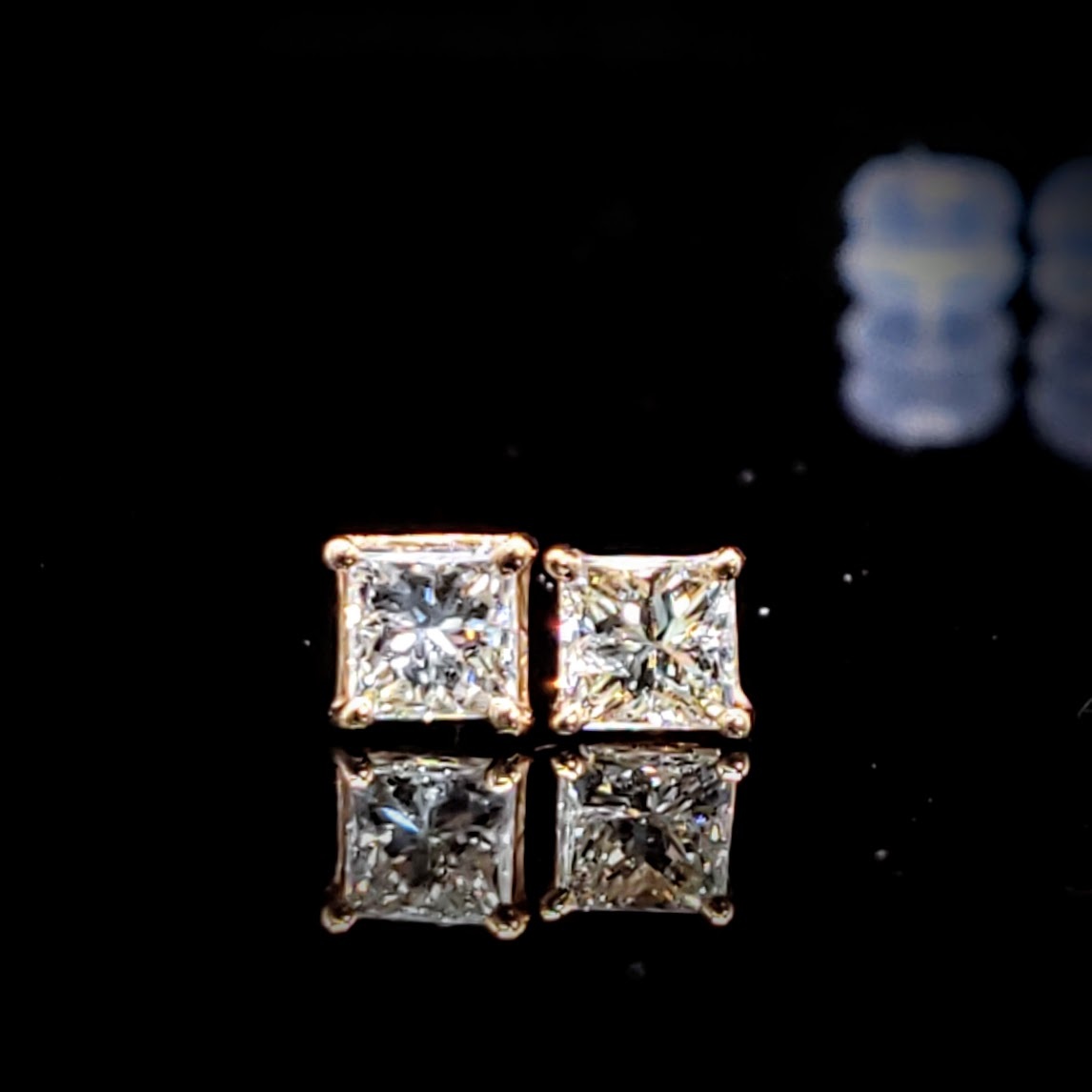 全新18K玫瑰金【主石63份方形鑽石】4爪耳環