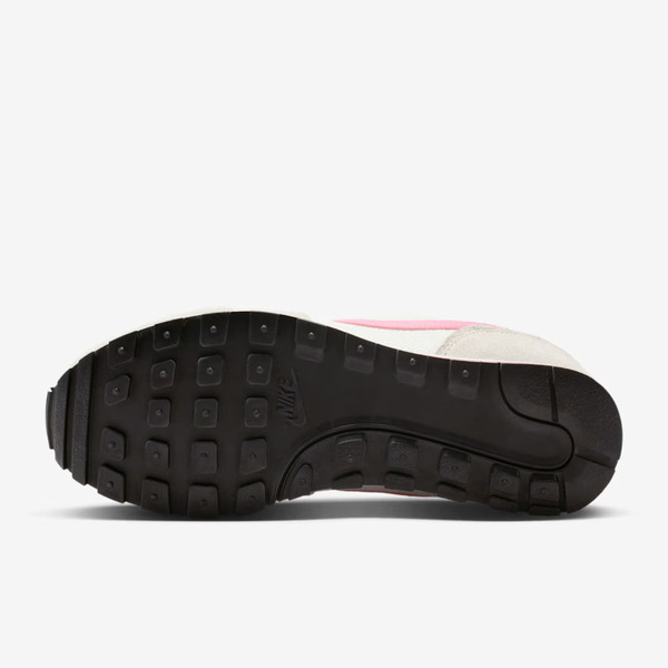 Nike 耐吉 WMNS MD Runner 2 749869-106 女 慢跑鞋 運動休閒鞋 復古 舒適 白 粉紅