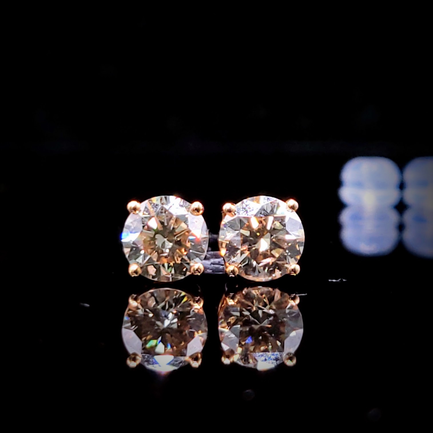 全新18K玫瑰金【主石1卡54份咖啡鑽】耳環