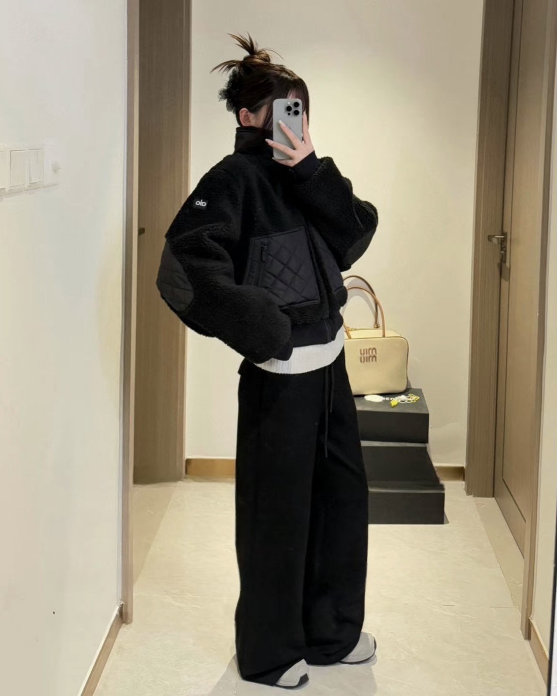 Alo 菱格羔羊短版外套