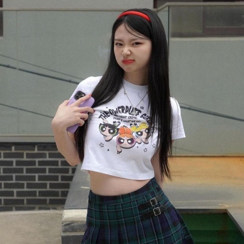 【現貨】ADLV 飛天小女警塗鴉 短版上衣 4色 88099770374