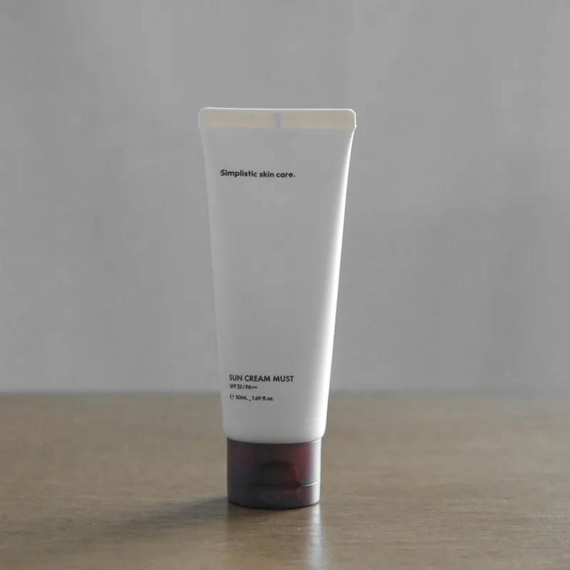 Simplistic SUN CREAM MUST