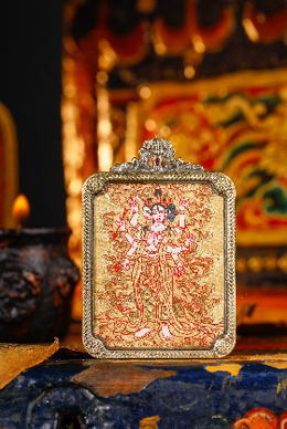 0207XZ17-雪堆白唐卡-金唐摩利支天（A17）