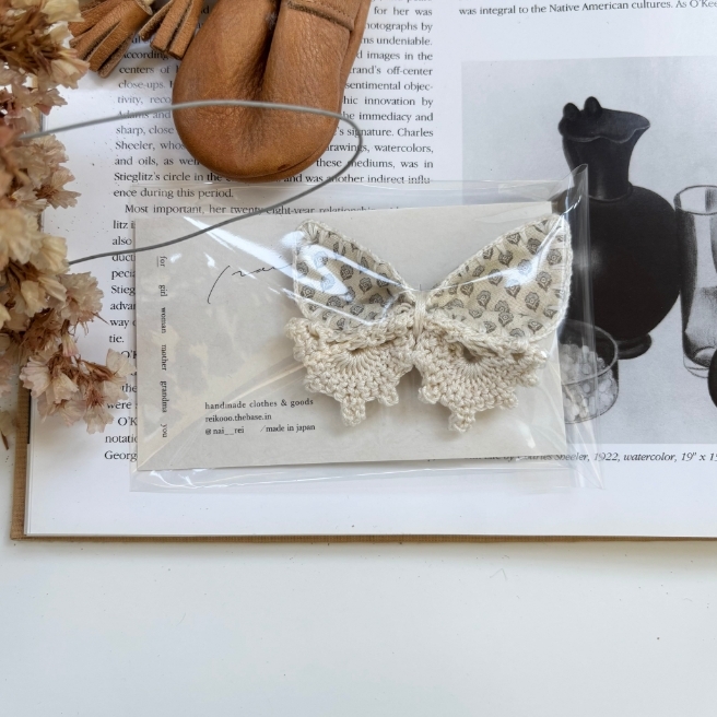 日本選物 典雅花卉蝴蝶結髮夾 - 白+花朵