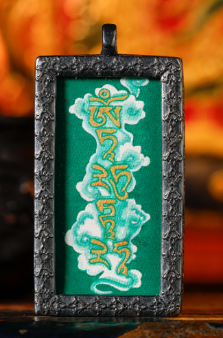 0207XZ131-雪堆白唐卡-綠度母心咒（A131）