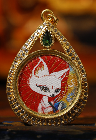 0207XZ137-雪堆白唐卡-水滴打傘狐仙吊墜（A137）