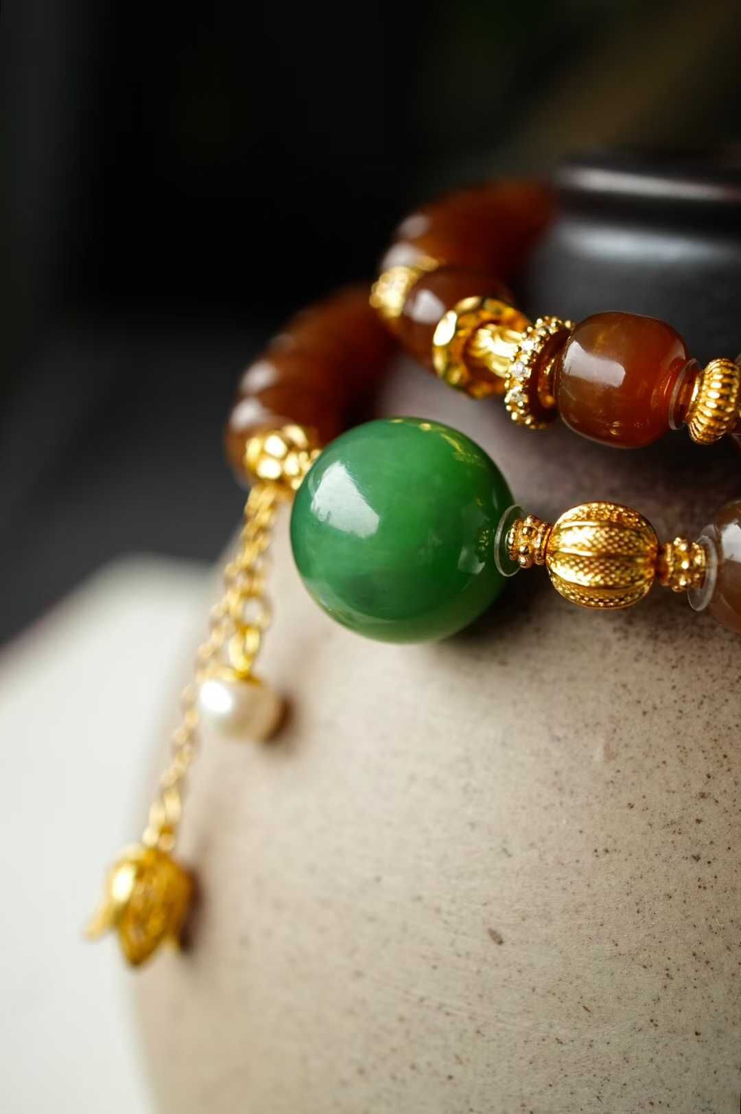 122443 和田玉純糖焦糖老型珠手鏈 (6-7mm直徑)