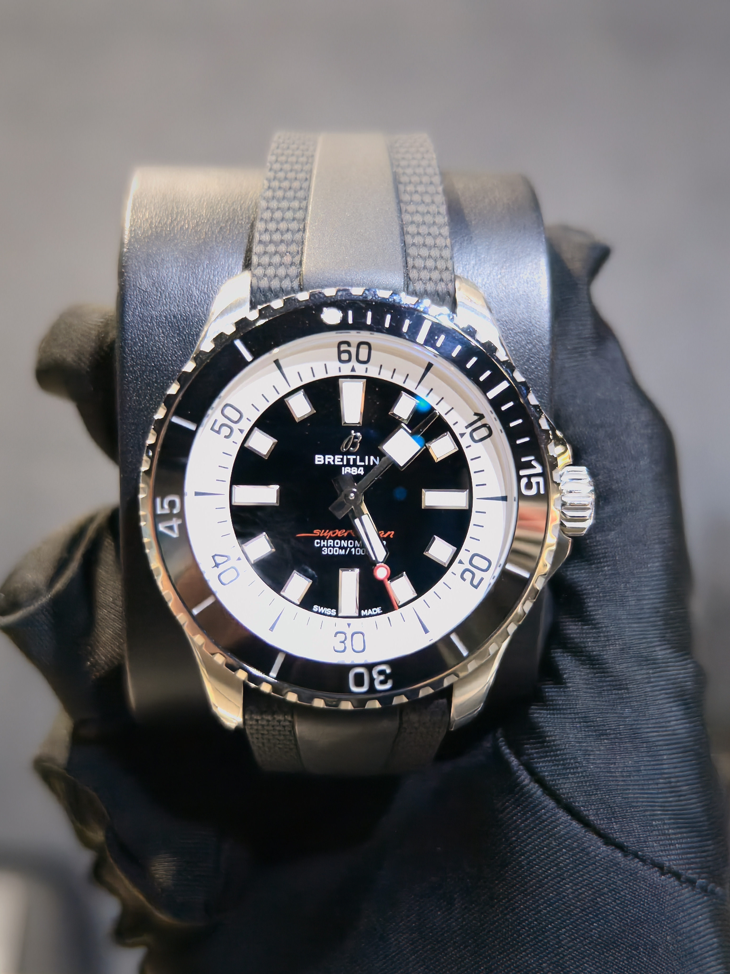 BRAND NEW BREITLING A17378211B1S1 SUPEROCEAN AUTOMATIC 46 BLACK DIAL RUBBER STRAP 46MM