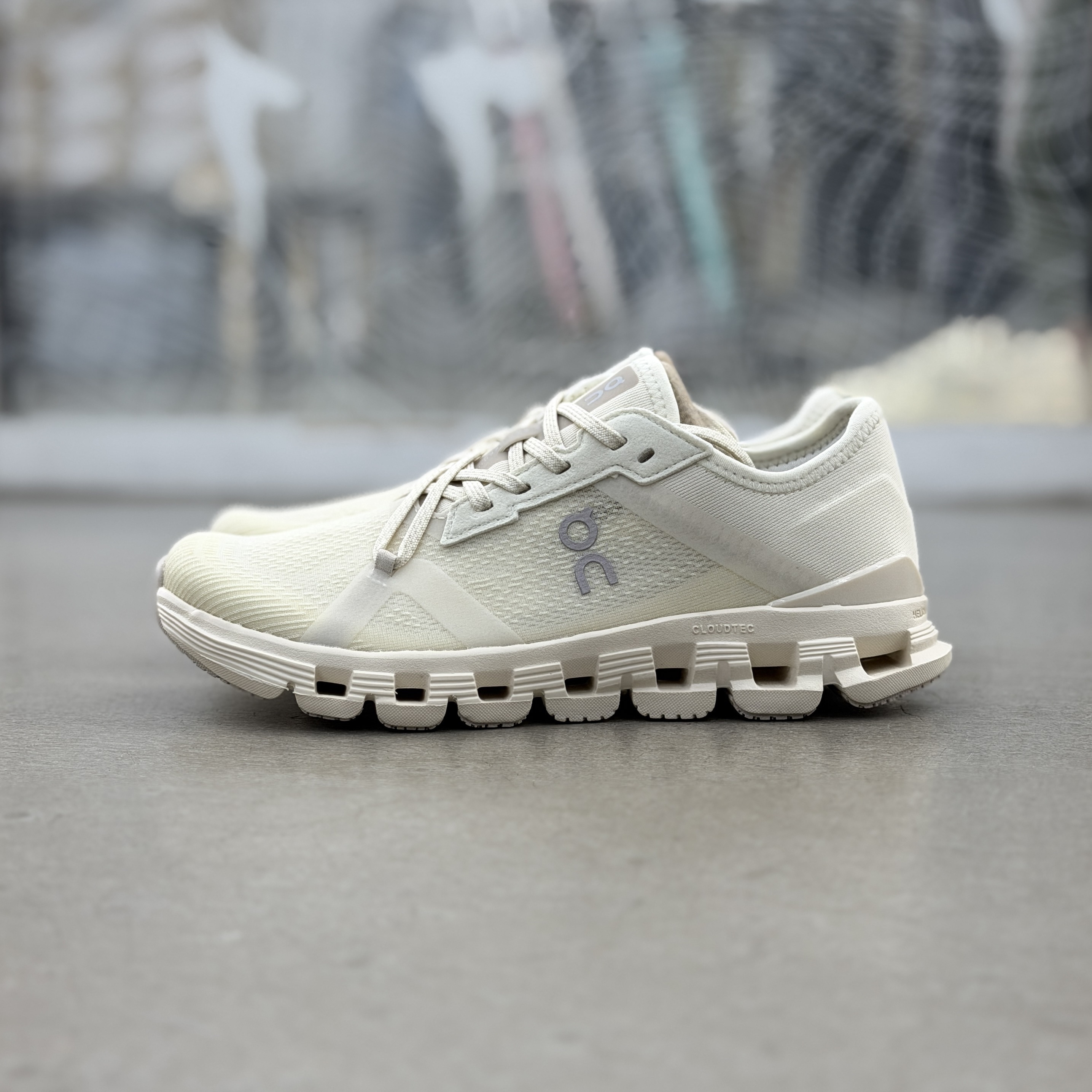 On Cloud X4 AD Ghost l 3WF10173564