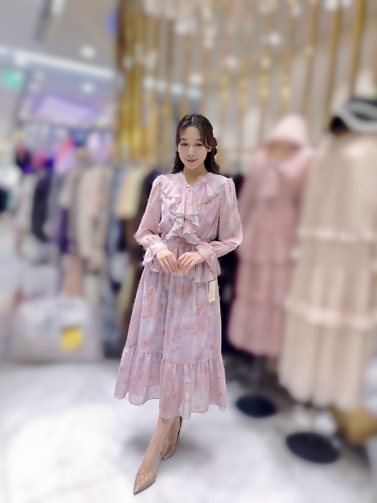 AD26  胸43 腰25-44 長48 $899 (一口價)