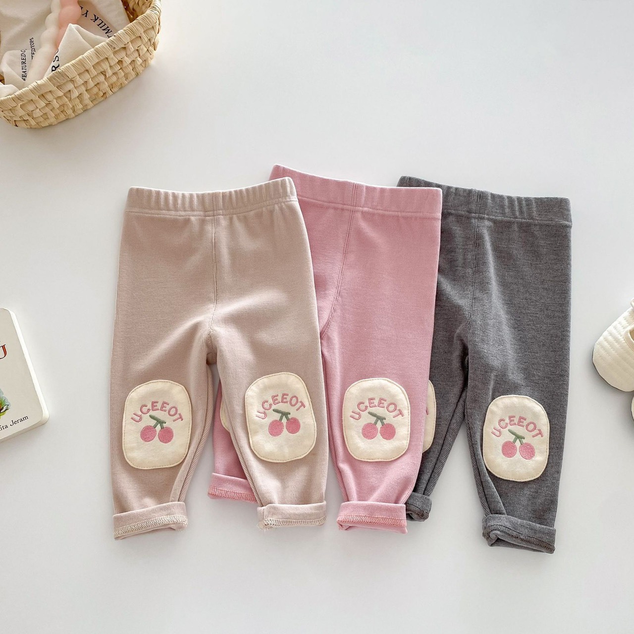 櫻桃貼布休閒褲