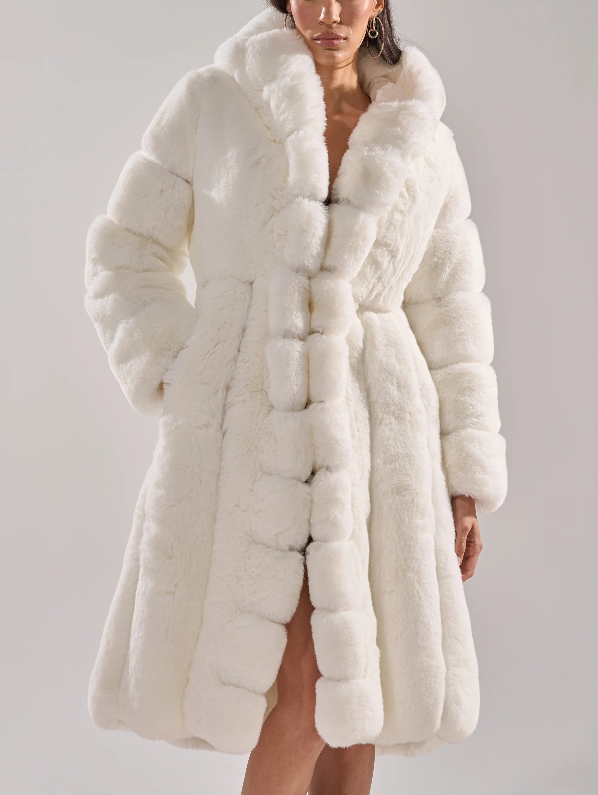 Snow White白色 Vegan毛毛皮草連帽大衣