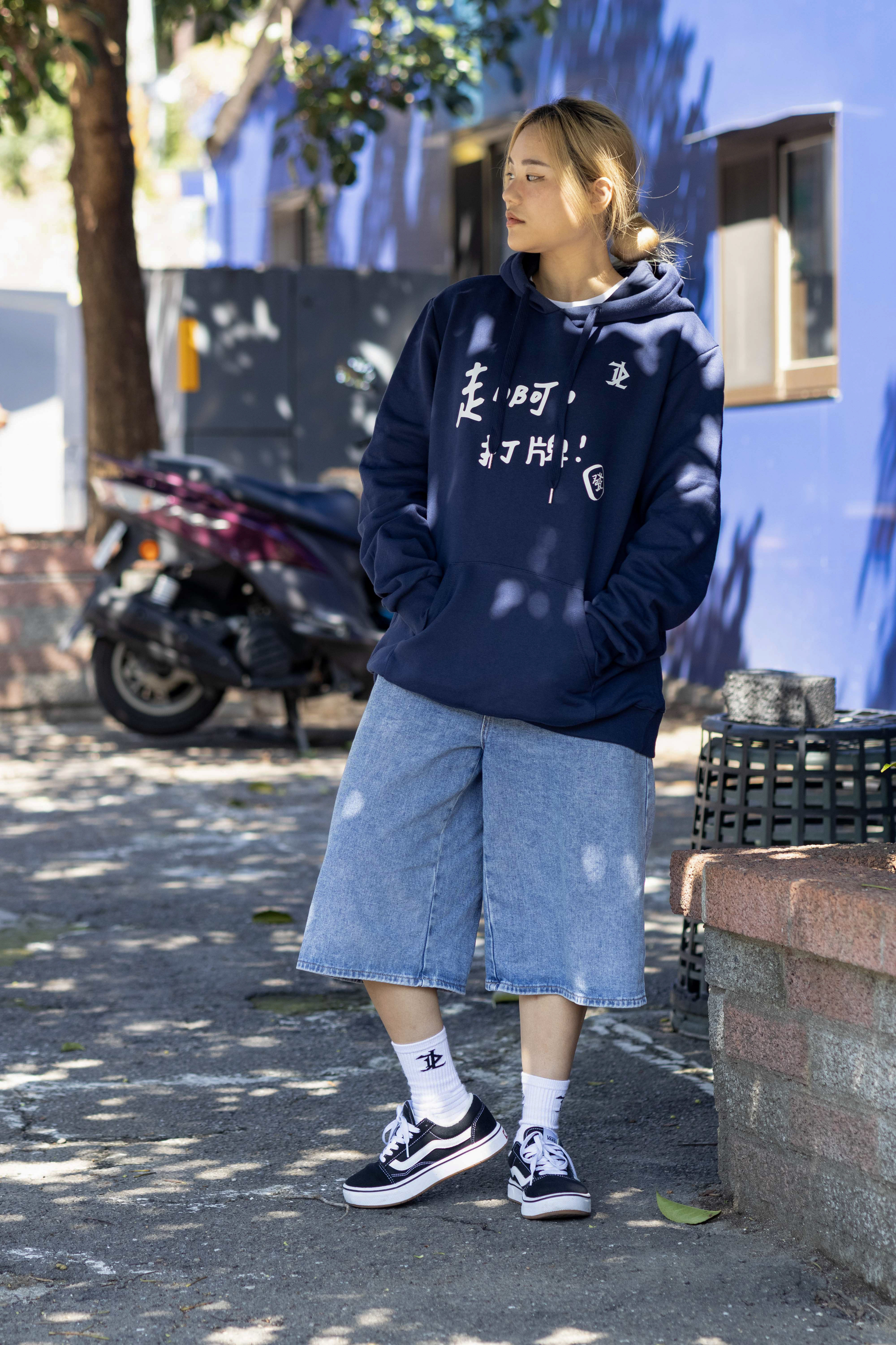 走啊，打牌－奢華燙金帽T (共3色)