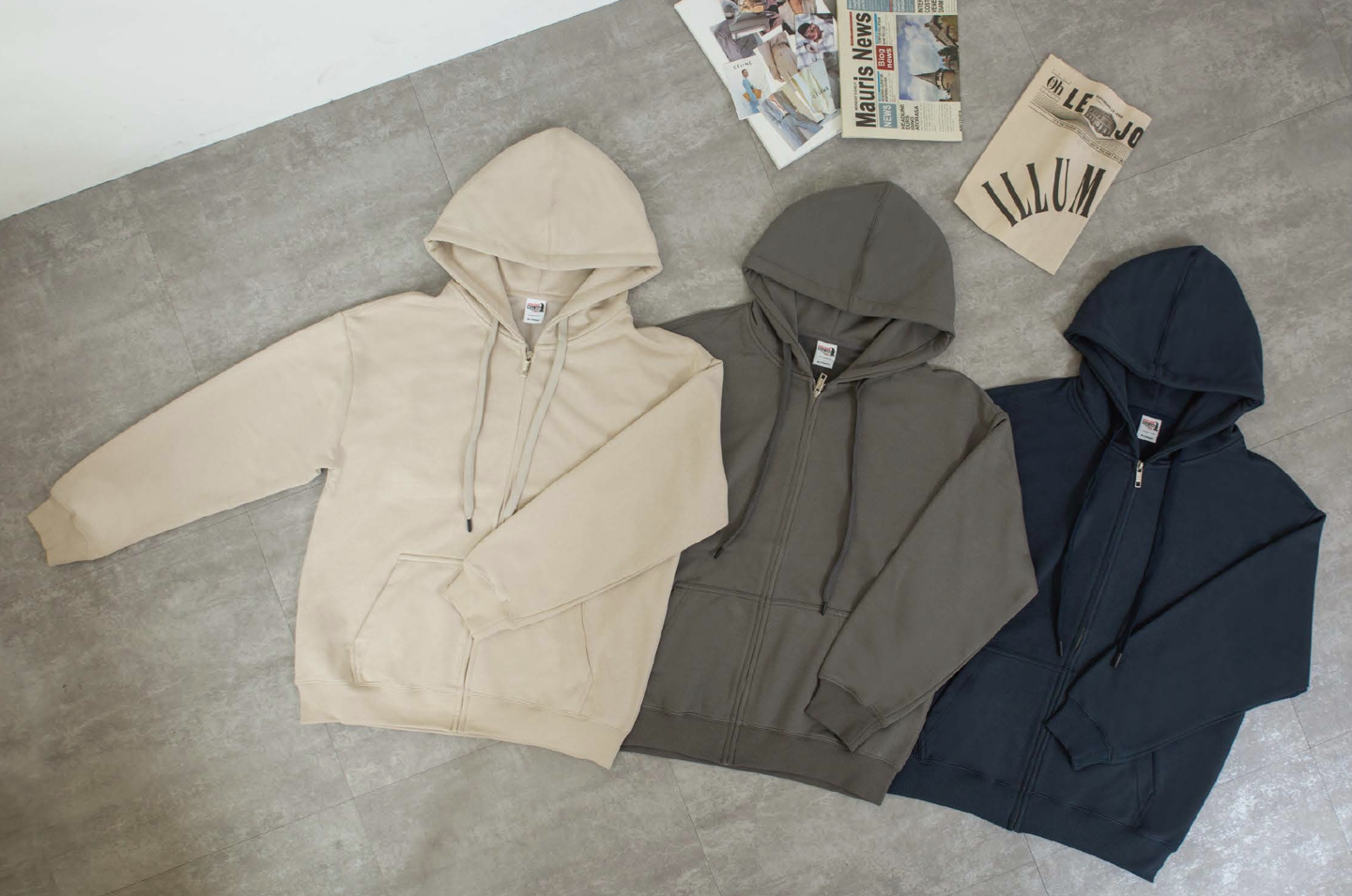 MNDK莫納帝克｜客製化團體服｜專業運動服｜公司制服｜台中-AG3000厚磅無刷毛連帽拉鍊外套