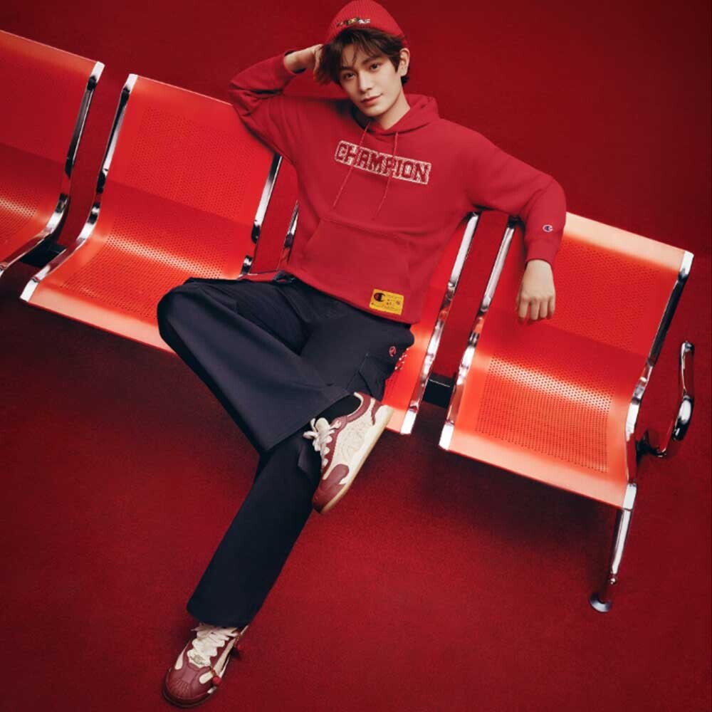 男女款- CNY系列-馬年系列-LOGO刺繡 棉質長袖帽T-紅色（U6ASWSU106M-401）