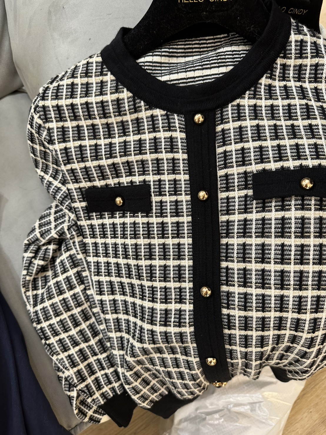 2/9小直播獨家特價款~優雅撞色邊小香風外套