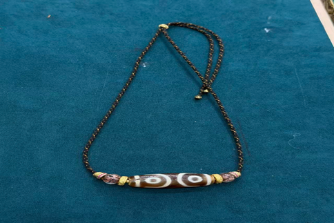 VC028 C28 三眼天珠頸鏈