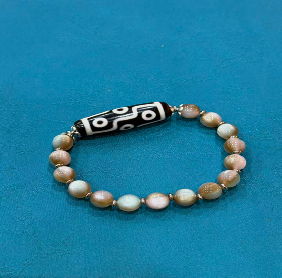 VC045 C45 極致黑白九眼貓眼手串