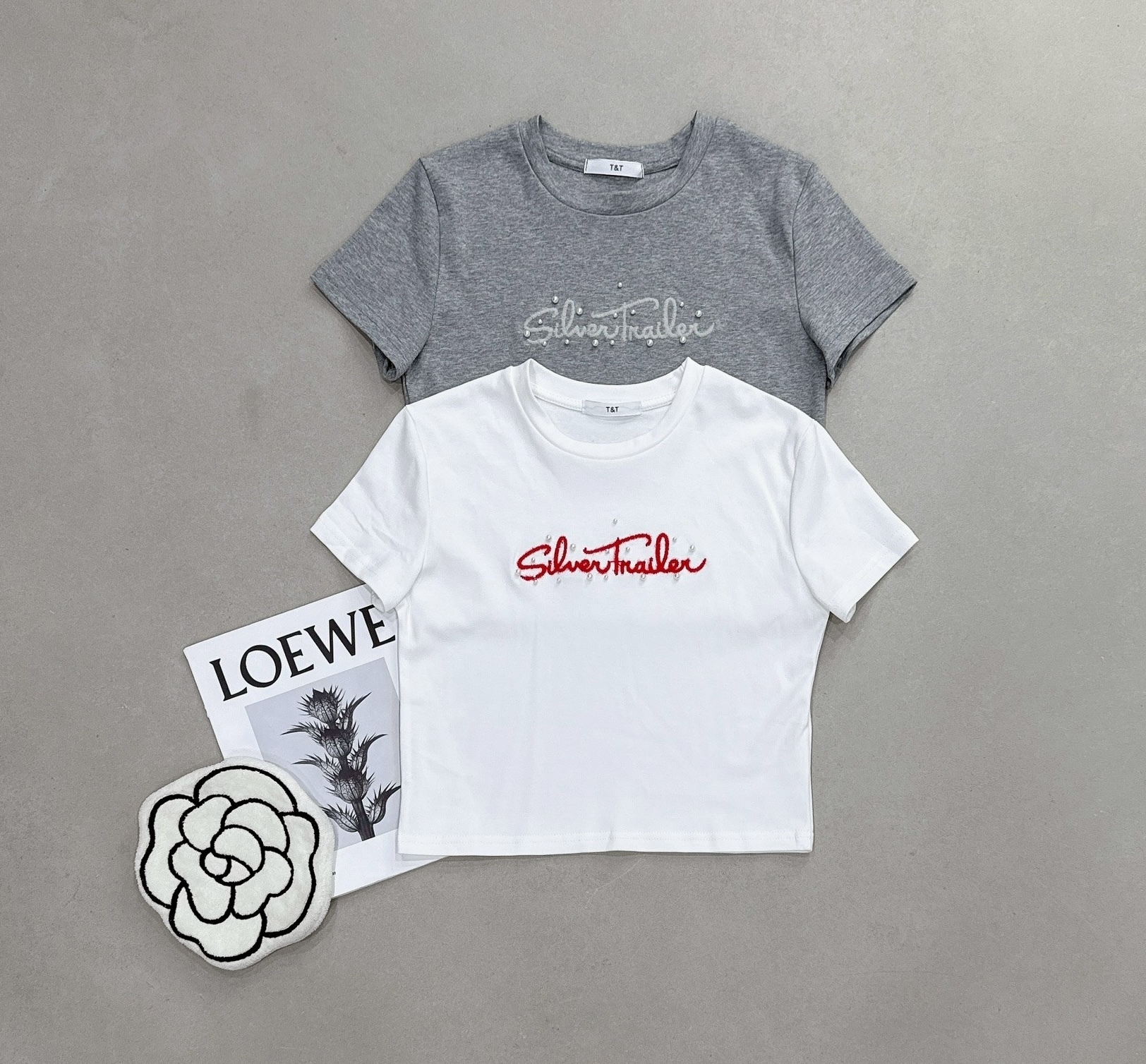 草寫繡字珍珠短版棉質衣