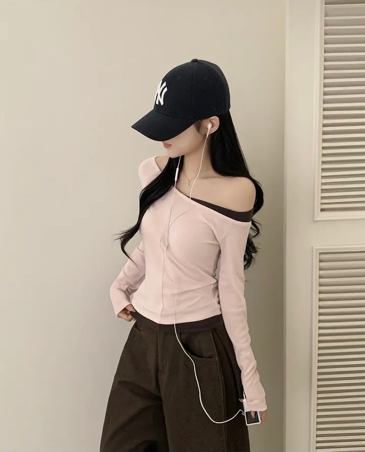 【優惠延長22/2截單！首批優惠價預訂】韓國斜肩拼色長袖上衣（4色）