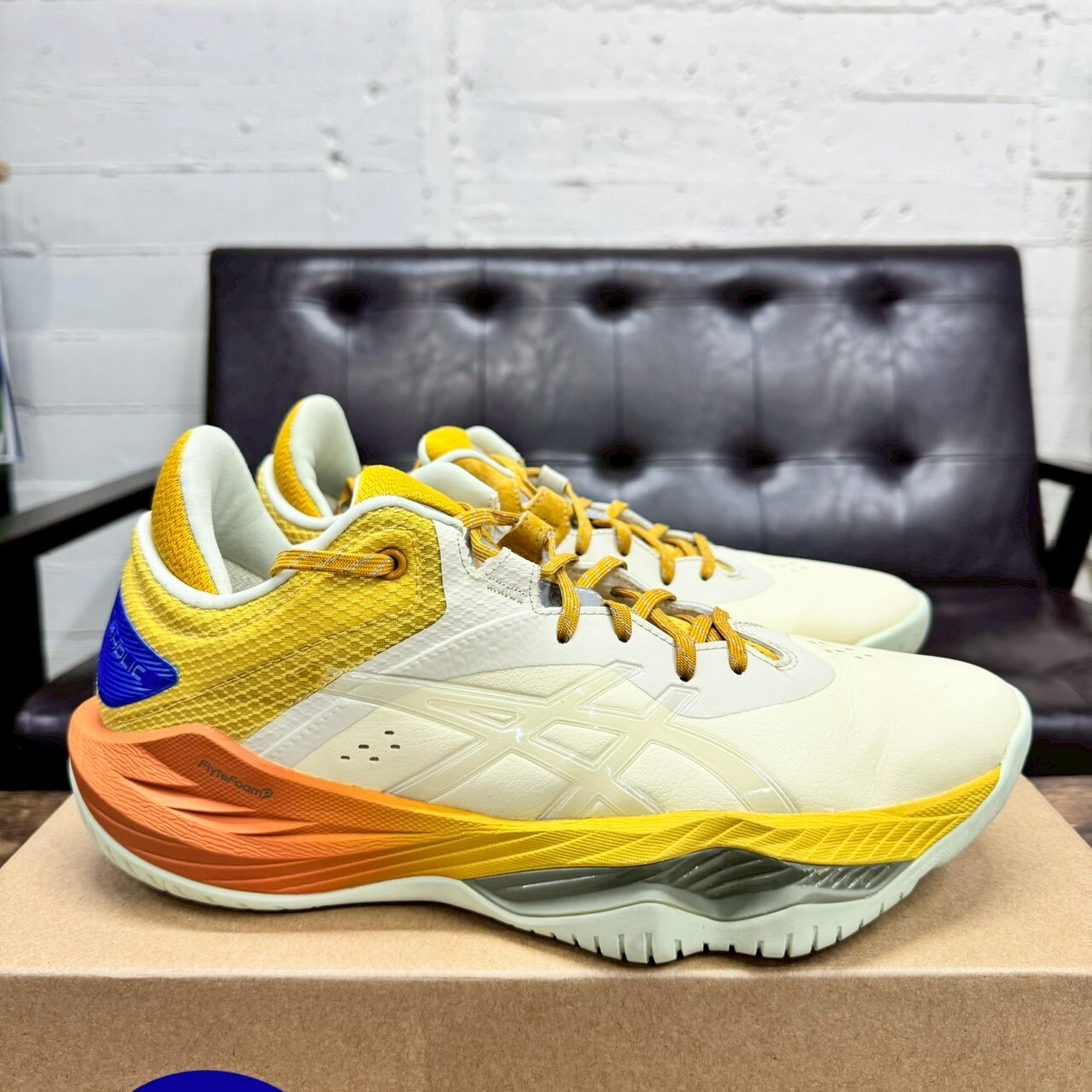 ballaholic x ASICS Nova Surge Low 籃球實戰鞋【1061A050-250】