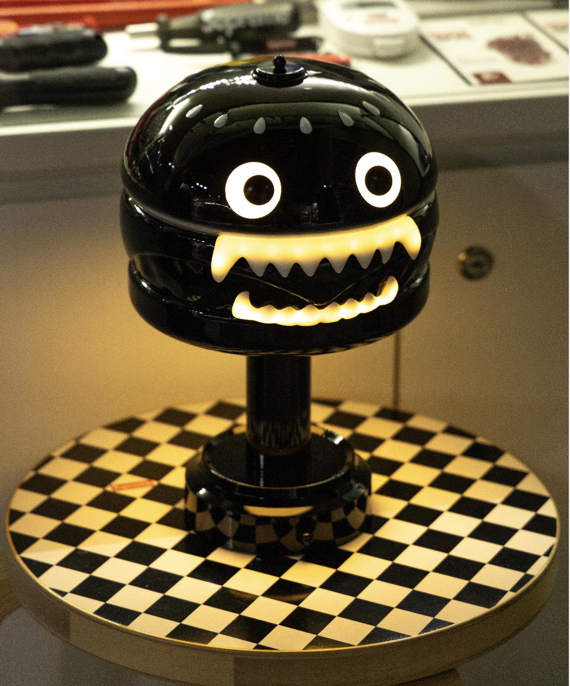 MEDICOM TOY X UNDERCOVER HAMBURGER LIGHT BLACK 漢堡燈 黑色