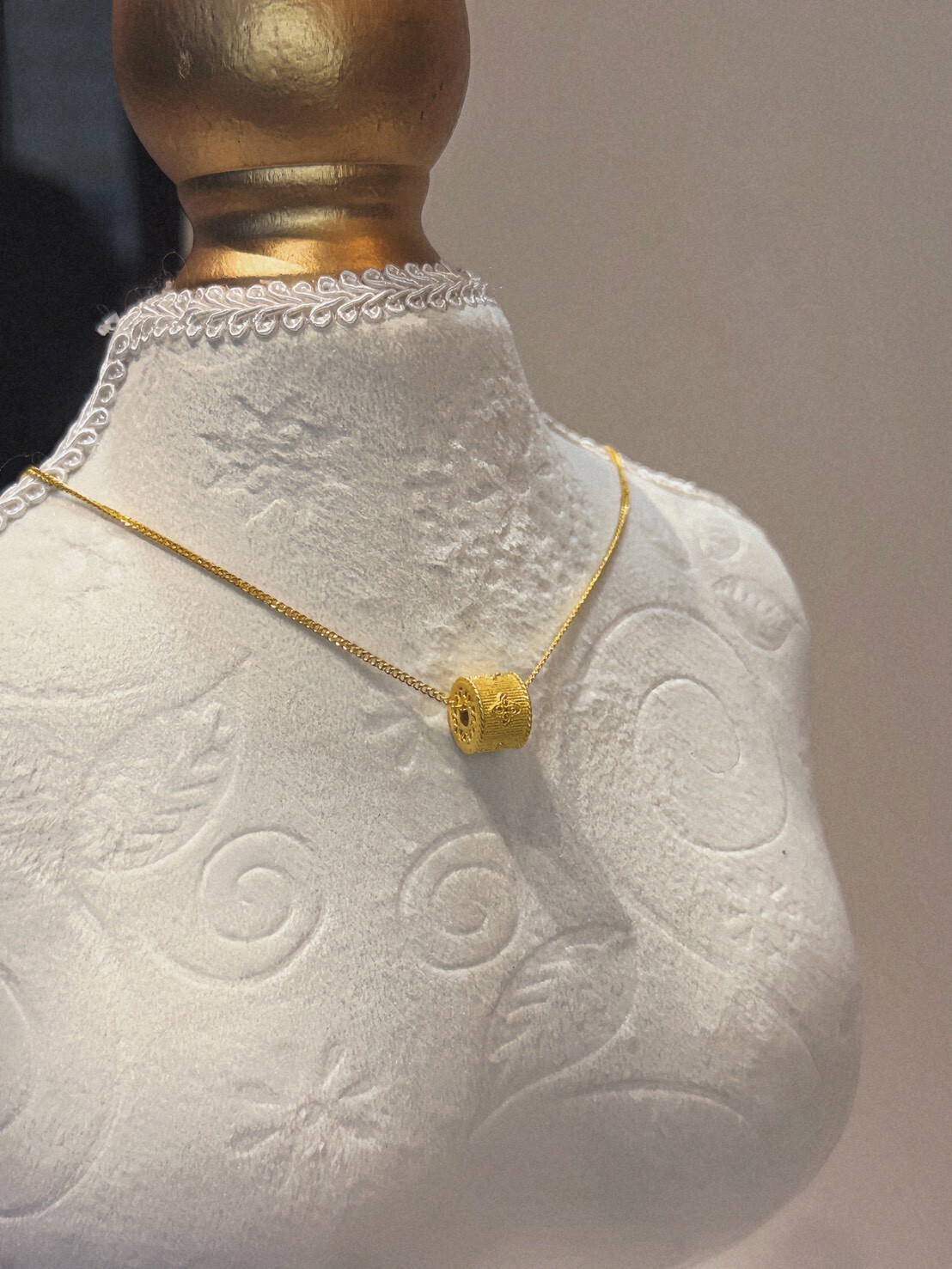 拉絲四葉草圓筒項鍊