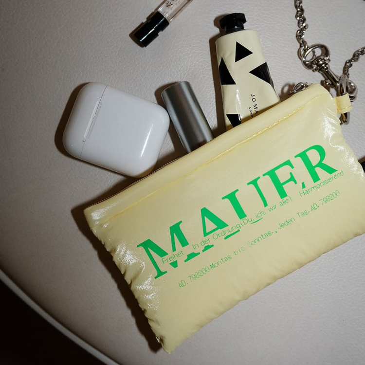 韓國 MAUER BERLIN 閃耀光澤掛鏈小包 檸檬黃