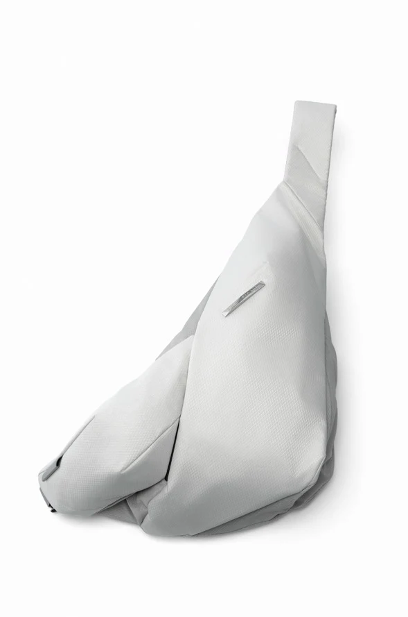 NIID Radiant II Sling Bag - White | NII37