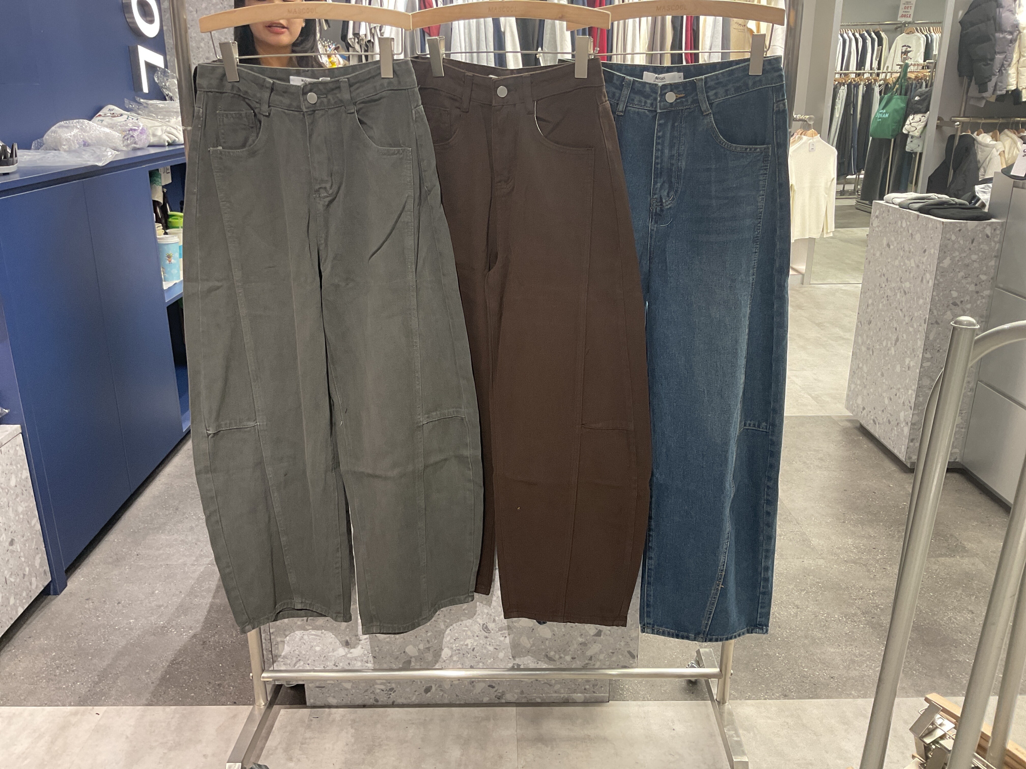 8866-1 女款彎刀牛仔褲