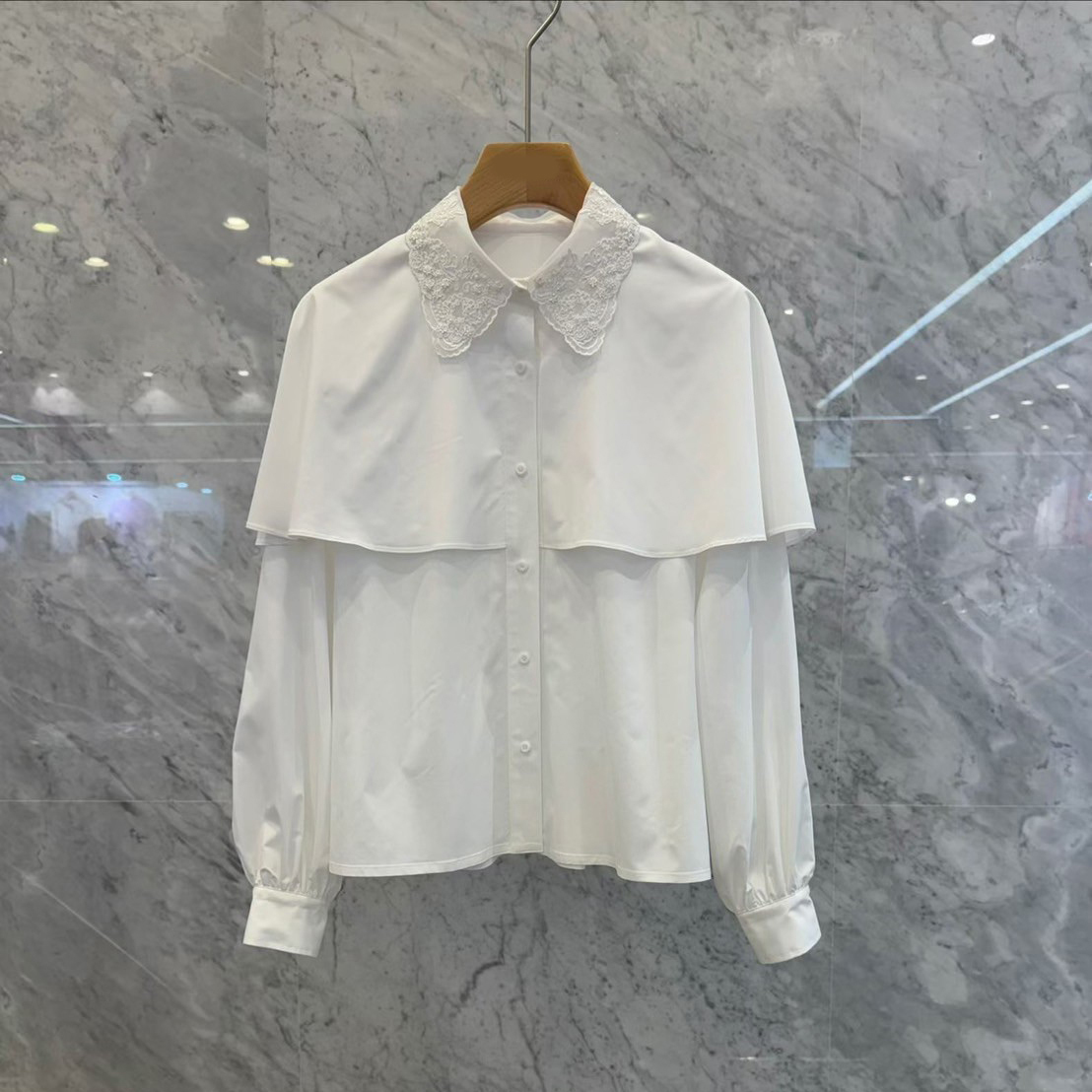雲朵白刺繡蕾絲領片斗篷造型上衣
