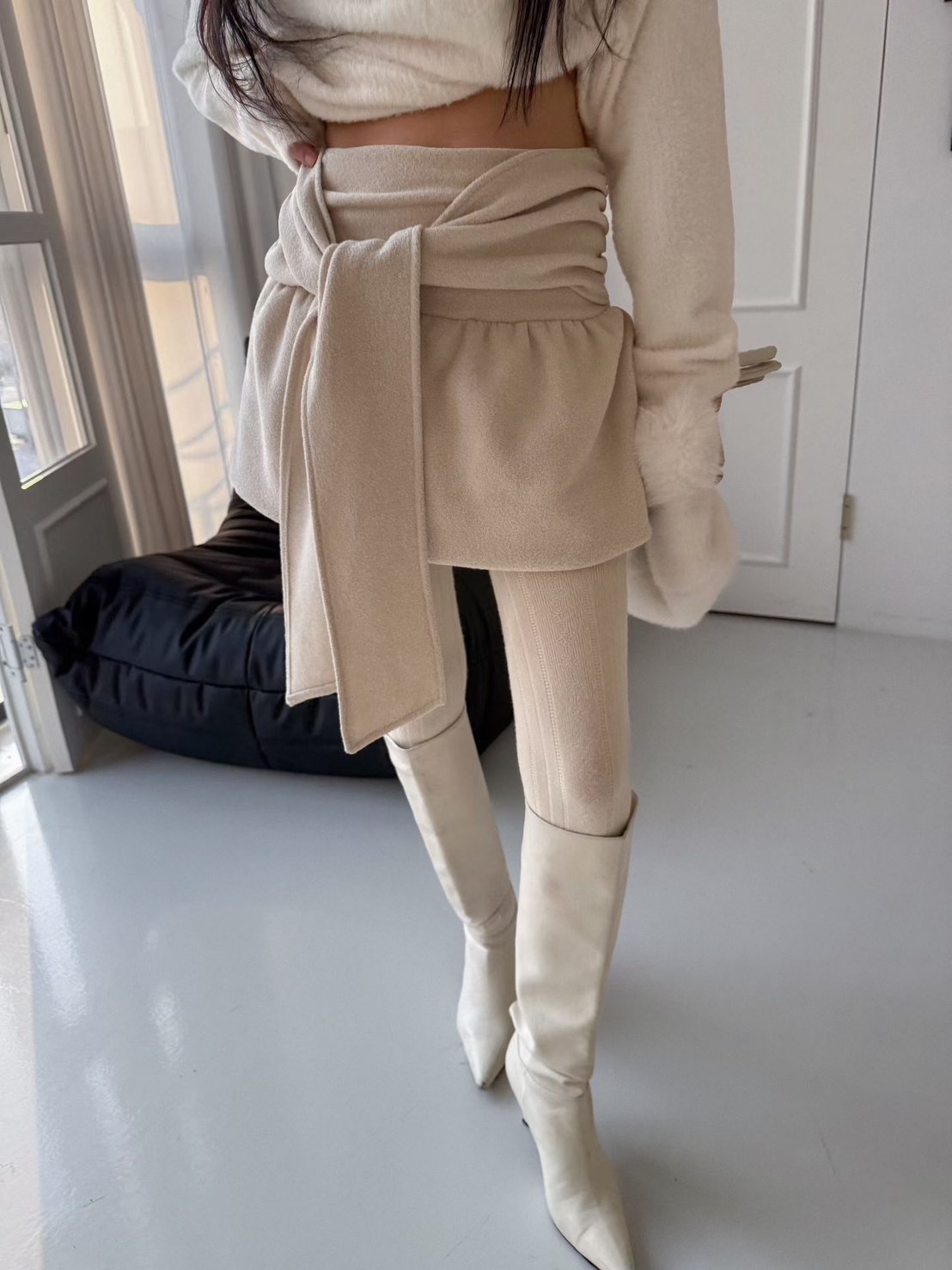 毛呢綁寬帶短裙