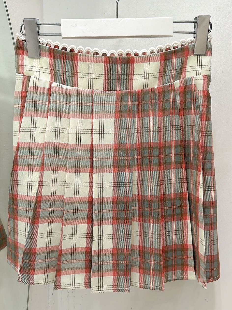 Y37 腰26-30 HIP50 長16 $419 (一口價)