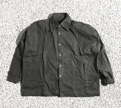 2025AW P-23 BACK PLEATED SHIRT 硬挺寬版襯衫