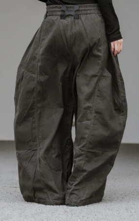 2025AW P-23 SPLIT CURVE PANTS 硬挺寬版彎刀褲