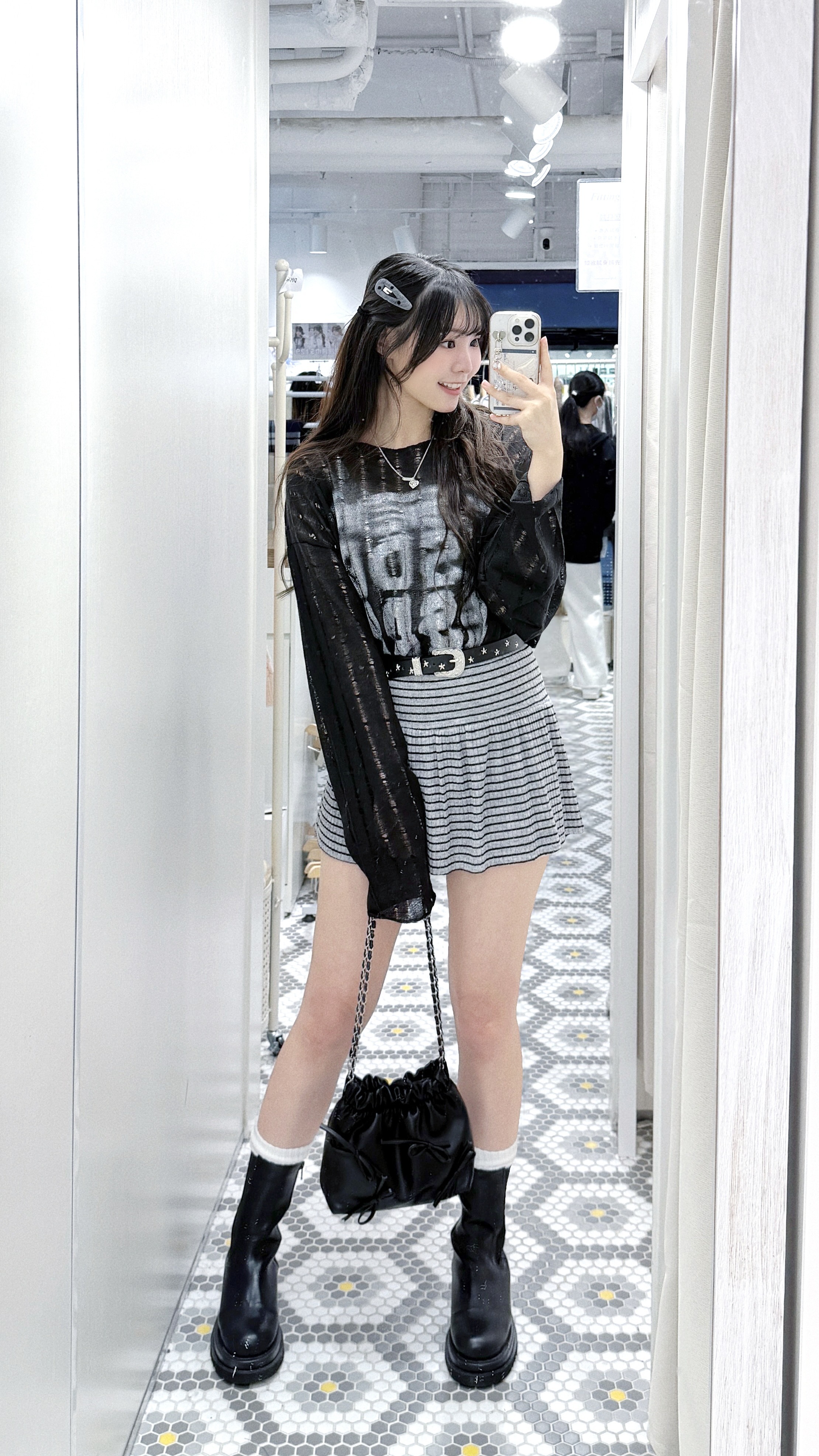 D0506｜韓系灰色調✮⋆˙🎱🕷️ 薄薄料間紋短裙褲